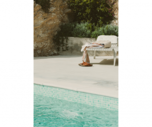 Plage de piscine à Ornans