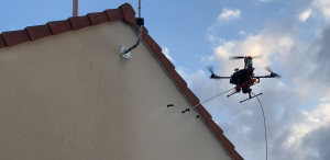 Nettoyage, démoussage toiture et façade par drone