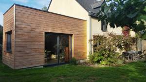 Baie vitrée coulissante en aluminium sur une extension de maison en bois - Bourg-en-Bresse 01