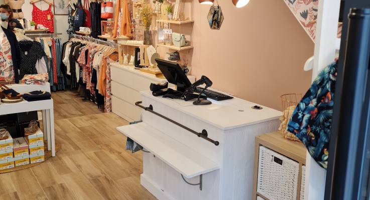 Rénovation d’un local commercial pour créer une boutique de vêtements dans l’Aube entrée