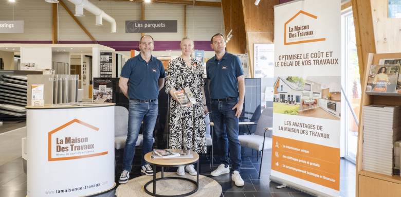 Guillaume LEGRAND (Agence LMDT Saint-Nazaire), Marlène PREVOTEAUX (responsable Espace vente Point P CEDEO) Olivier MACÉ (Agence LMDT La Baule)