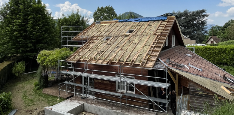 Rénovation de toiture par La Maison Des Travaux Grésivaudan à Saint Martin d'Uriage (38)