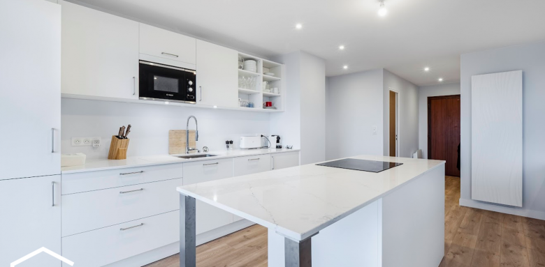 Cuisine : Plan de travail ajustable 