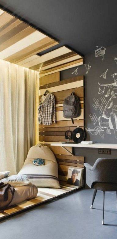 Lambris clair pour chambre d'enfant