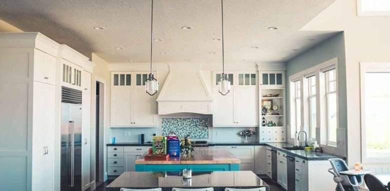 Rénover une cuisine rustique La Maison Des Travaux de Sainte-Geneviève-des-Bois