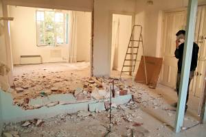 Comment abattre une cloison et agrandir une pièce de la maison ?