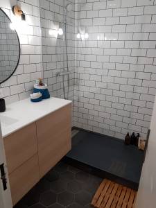 Optimisation espace salle de bain - douche à l'italienne dans un petit espace - Bourg-en-Bresse 01