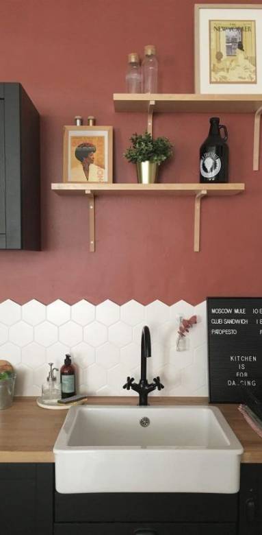 Luminaire au dessus de l'évier - décorateur intérieur 77, auditeur énergétique 77, maçon 77, électricien 77, plombier 77, plâtrier 77, plaquiste 77, peintre intérieur 77, carreleur 77, charpentier 77, menuisier 77