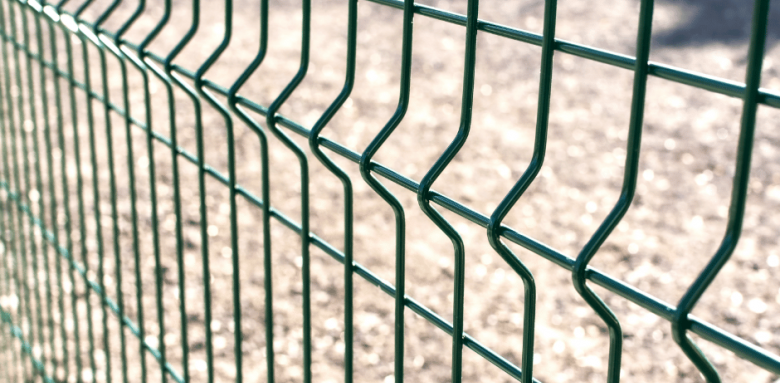 Construire une Clôture en acier à Bayonne : Étapes, Coûts et Conseils d'Experts