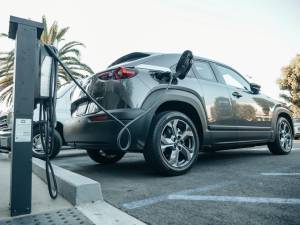 Pourquoi faire appel à un installateur IRVE pour votre borne de recharge