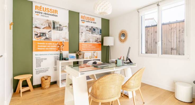 Surélévation de 47 m² de l'agence La Maison des Travaux Vertou- bureaux