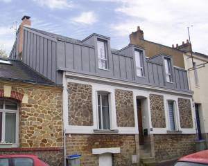 surélévation de maison - toiture zinc - zone urbaine -