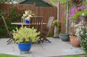 Aménagement d'une terrasse en pierre dans le 56