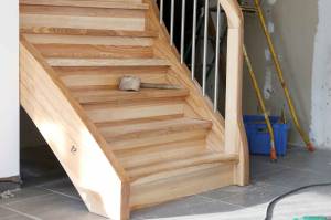 rénovation d'un escalier en bois Landerneau-Morlaix-Saint-Renan