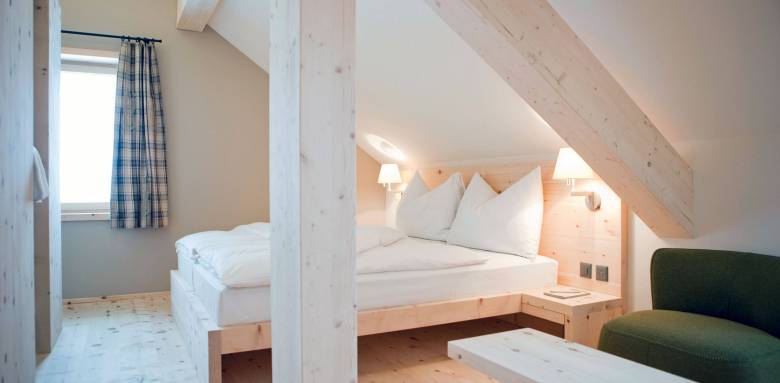 Chambre simple dans les combles - Bouc-Bel-Air-13