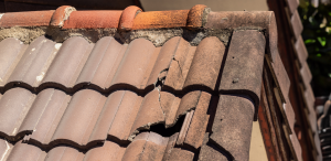 Rénovation de toiture : que faire en cas d’affaissement ?
