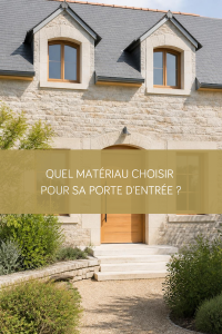 Porte d’entrée en bois d’une maison rénovée à Vannes