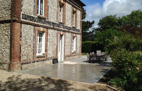 Terrasse carrelage - La Maison des Travaux Rouen
