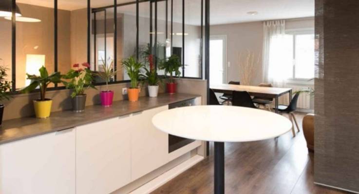 Aménagement d'un espace lumineux pour une agence immobilière à Vertou