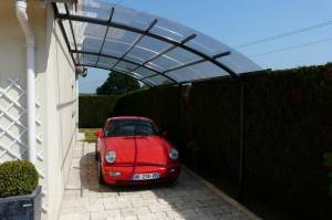 Carport adossé aluminium et toiture verre