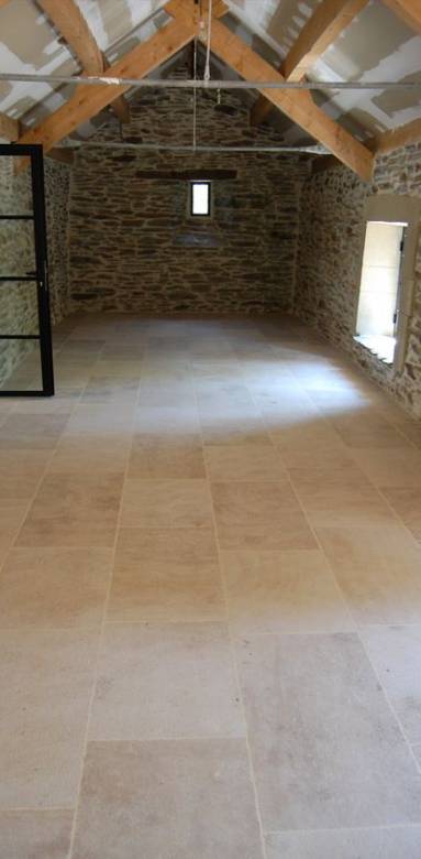 revêtement de sol en pierre