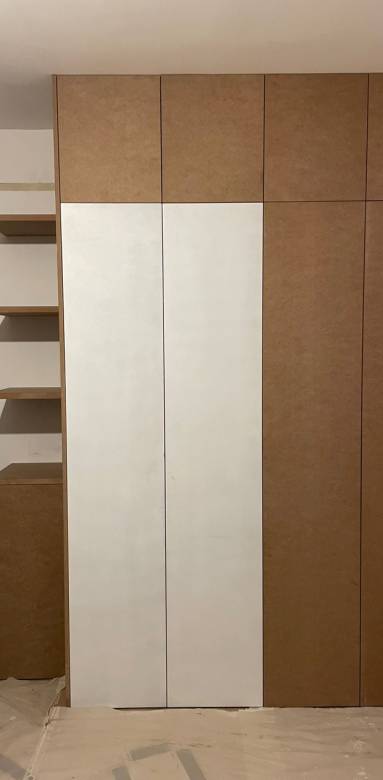 création de placards sur-mesure - fermé