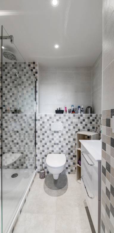 douche à l'italienne, déco mosaïque, dans le Grésivaudan