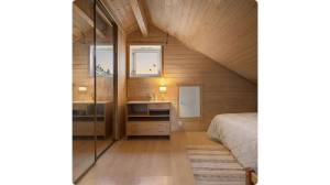 Comment aménager une chambre sous les combles sans perdre d’espace ?