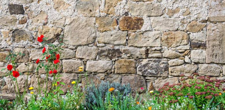 Mur de clôture en pierres à Draveil