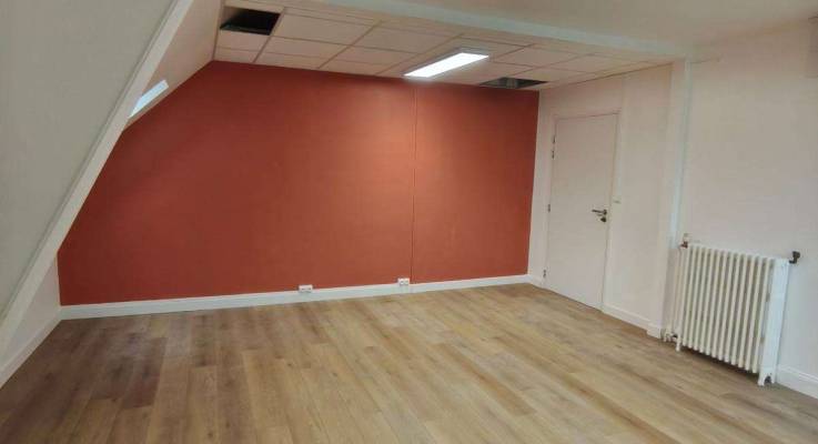 Peinture terracotta et modernisation d'un espace professionnel à Troyes
