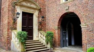 Créer un dressing dans une entrée - 50320 La Haye Pesnel