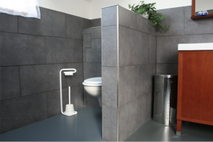 séparer les toilettes dans la salle de bain