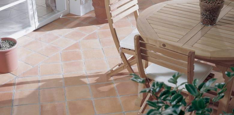  Pose d'une terrasse en carrelage - Nantes 44