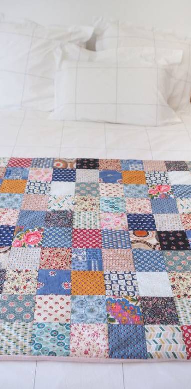 Tendances déco 2023 - dessus de lit en patchwork - Bouc-Bel-Air 13