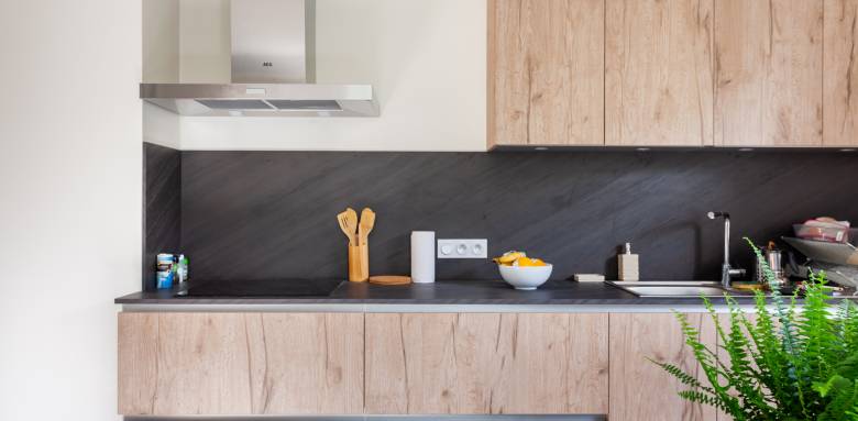 plan de travail et crédence imitation pierre