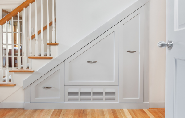 Optimiser l'espace sous l'escalier