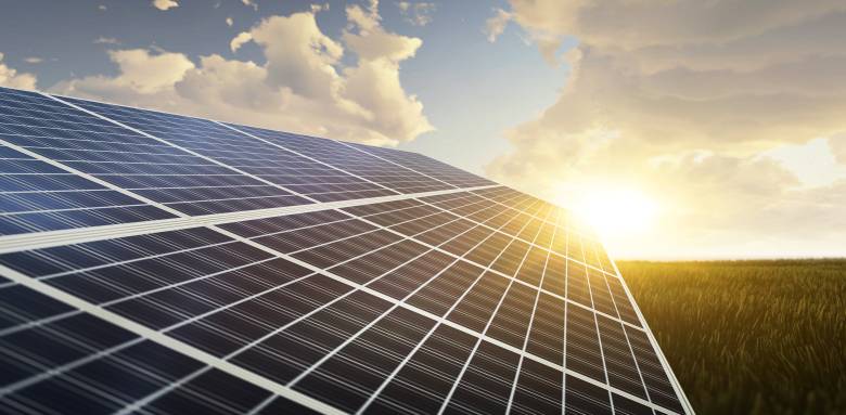 Des panneaux solaires près de Tours.