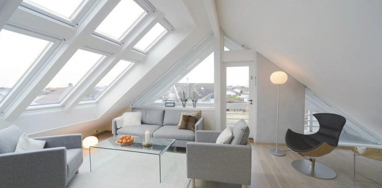 Pièce de vie sous les combles