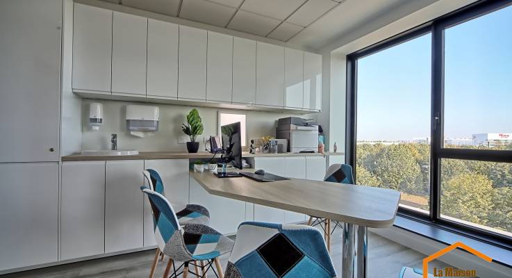 Premier cabinet médical après travaux (Lieusaint 77127)