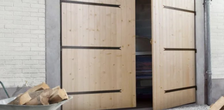 porte de garage en bois 2 vantaux (Leroy Merlin)
