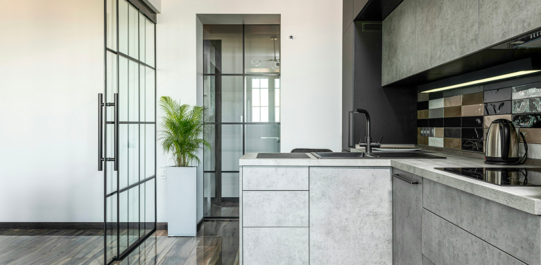 cuisine avec cloison amovible en verre