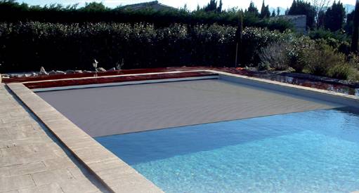 Couverture de sécurité piscine automatique