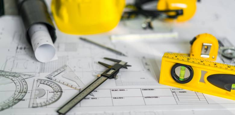 Géomètre expert outils et plans