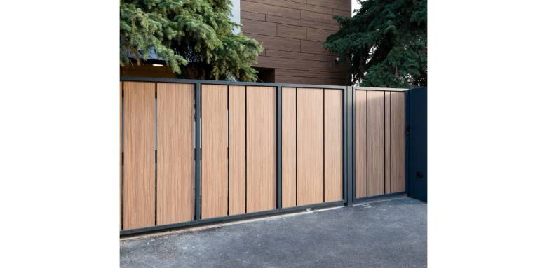 Installation de portail et clôture : Sécurisez et embellissez votre propriété avec un courtisan en travaux - Saint Martin De Bréhal 50290