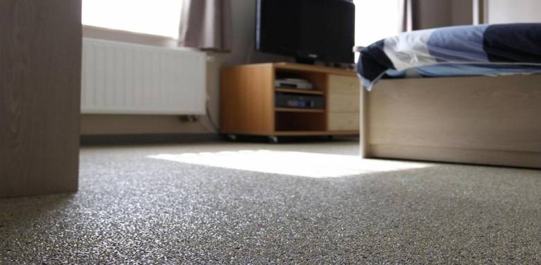 Pose de moquette de pierre en revêtement de sol intérieur - Bouc-Bel-Air 13