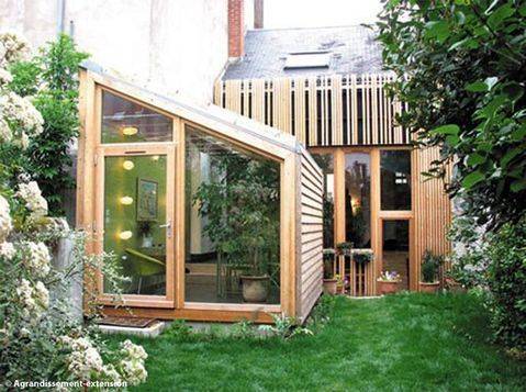 Extension bois avec porte vitrée et paroi vitrée fixe en bois - Hyères 83