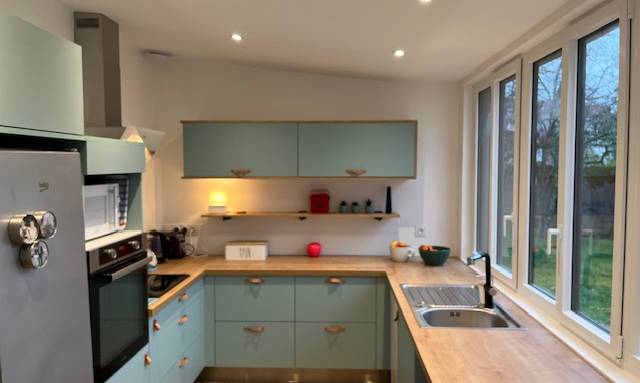 Faux plafond dans cuisine avec spots encastrés - Nantes 44