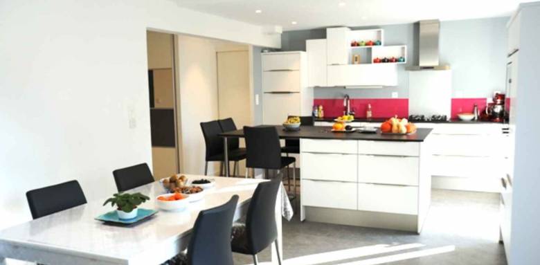 Transformer sa cuisine fermée en cuisine ouverte - La Maison Des Travaux d’Antony-Verrières