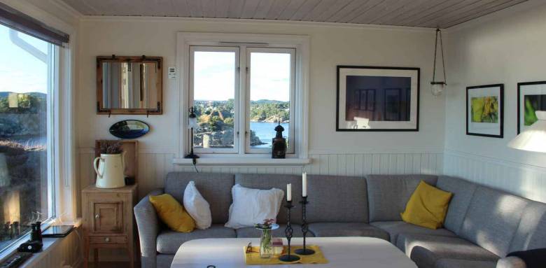 salon dans une maison neuve