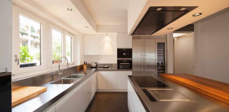 rénovation et agencement d'une cuisine équipée dans un petit espace,  Lyon Dardilly